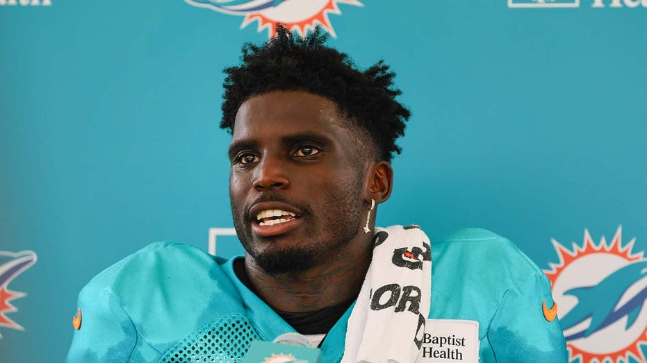 577d33e5-tyreek-hill